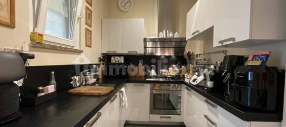 2 bedrooms Apartment in Florence, Italy No. 337589 3