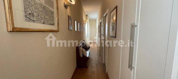 2 bedrooms Apartment in Florence, Italy No. 337589 22