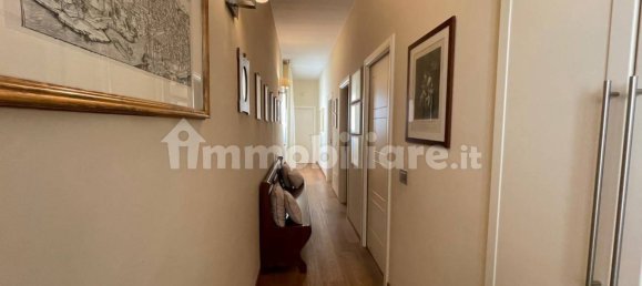 2 bedrooms Apartment in Florence, Italy No. 337589 8