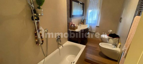 2 bedrooms Apartment in Florence, Italy No. 337589 32
