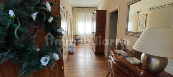 2 bedrooms Apartment in Florence, Italy No. 337589 25