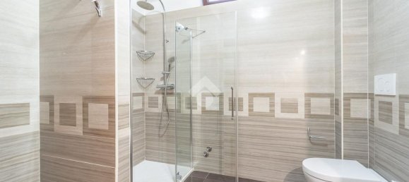 Apartamento de 3 habitaciónes en Guidonia Montecelio, Italy No. 304313 27