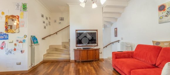 Apartamento de 3 habitaciónes en Guidonia Montecelio, Italy No. 304313 11