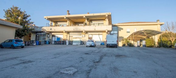 5-salle Appartement à Rieti, Italy No. 25812 9