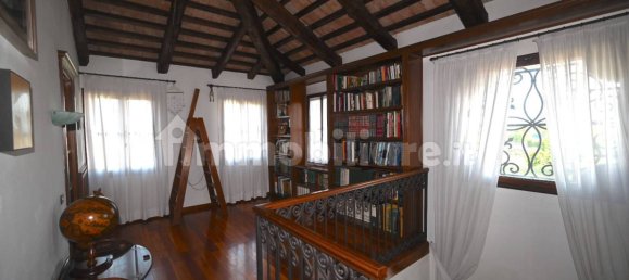 4 غرف نوم فيلا في Paese, Italy رقم 114138 24