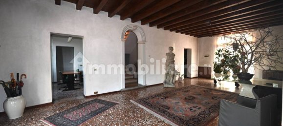 4 غرف نوم فيلا في Paese, Italy رقم 114138 3