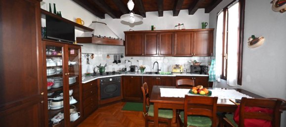 4 غرف نوم فيلا في Paese, Italy رقم 114138 15