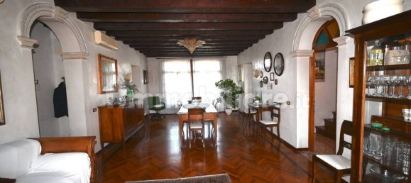 4 غرف نوم فيلا في Paese, Italy رقم 114138 10