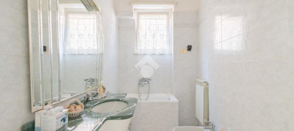 Квартира с 3 комнатами в Рим, Италия № 151604 31