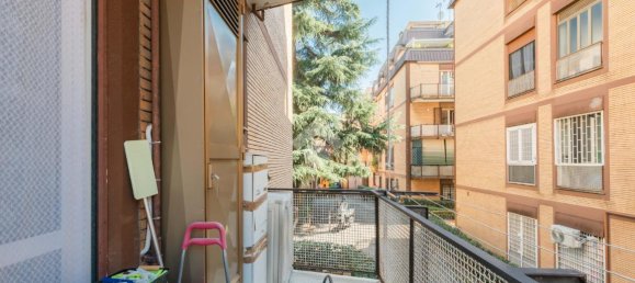 Квартира с 3 комнатами в Рим, Италия № 151604 26