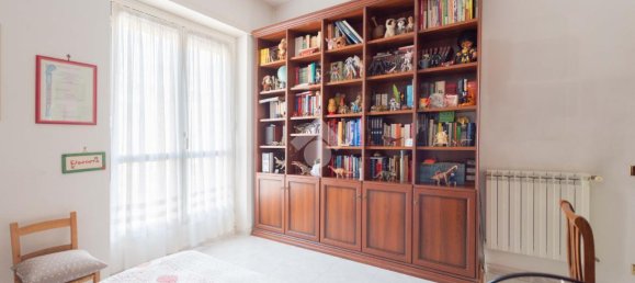 Квартира с 3 комнатами в Рим, Италия № 151604 17