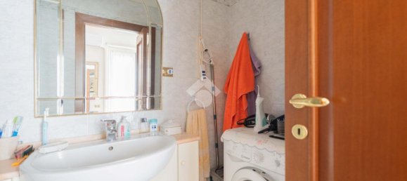 Квартира с 3 комнатами в Рим, Италия № 151604 28