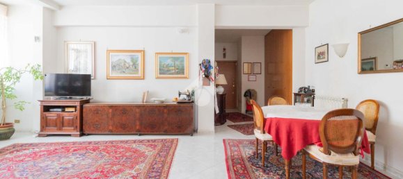 Квартира с 3 комнатами в Рим, Италия № 151604 11