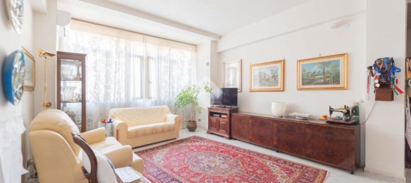 Квартира с 3 комнатами в Рим, Италия № 151604 6