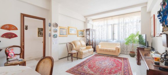 Квартира с 3 комнатами в Рим, Италия № 151604 8