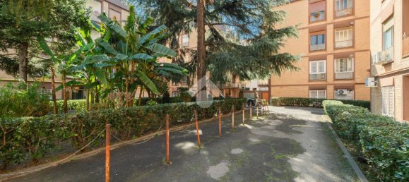 Квартира с 3 комнатами в Рим, Италия № 151604 3