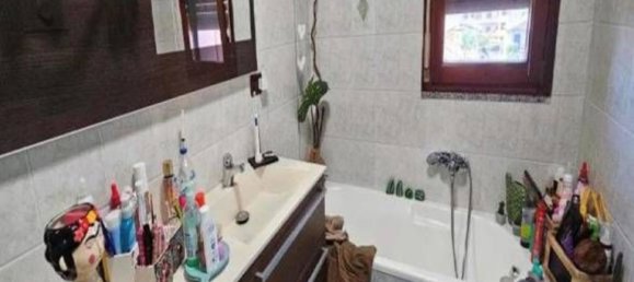 3 rooms Apartment in Vanzago, Italy No. 265622 11