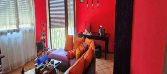 3 rooms Apartment in Vanzago, Italy No. 265622 5