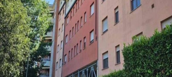 3 rooms Apartment in Vanzago, Italy No. 265622 2