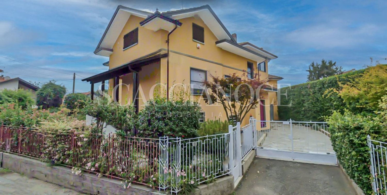 Villa de 4 dormitorios en Valdengo, Italy No. 170671