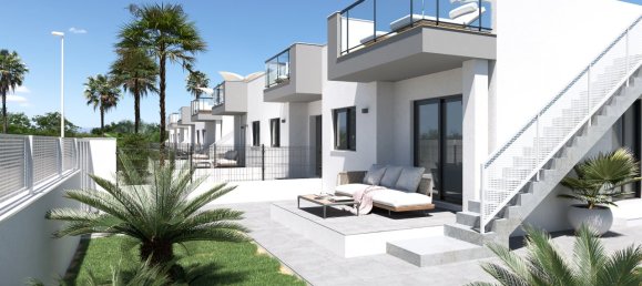 3 bedrooms Villa in La Pinada, Alicante, Spain No. 15989 2