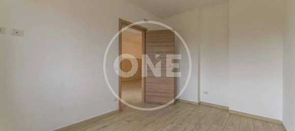 3 bedrooms Apartment in Rome, Italy No. 279855 2