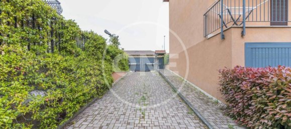 3 bedrooms Apartment in Rome, Italy No. 279855 3