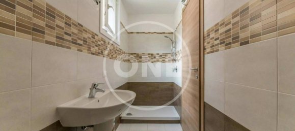 3 bedrooms Apartment in Rome, Italy No. 279855 5