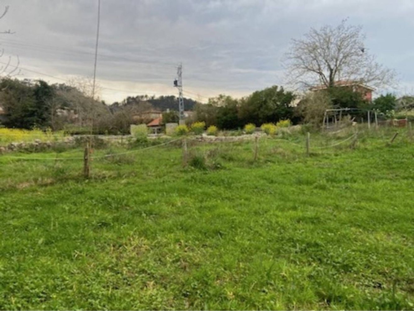 600m² Land in Asturias, Spain No. 85599