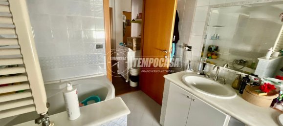 4 bedrooms Apartment in Pescara, Italy No. 315952 22