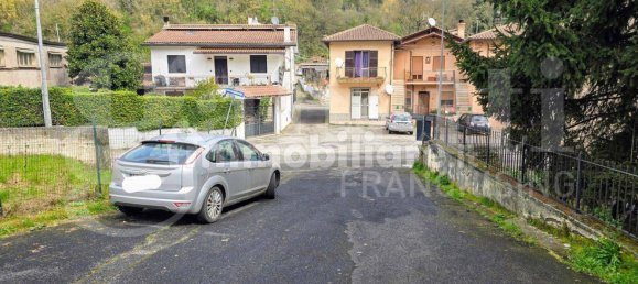 Коммерческая недвижимость с 1 комнатой в Вальмонтоне, Италия № 7536 6