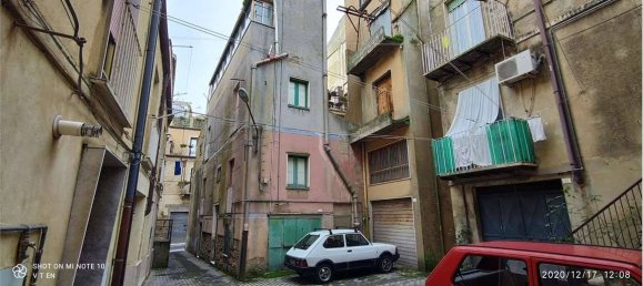 3 bedrooms House in Enna, Italy No. 355415 2