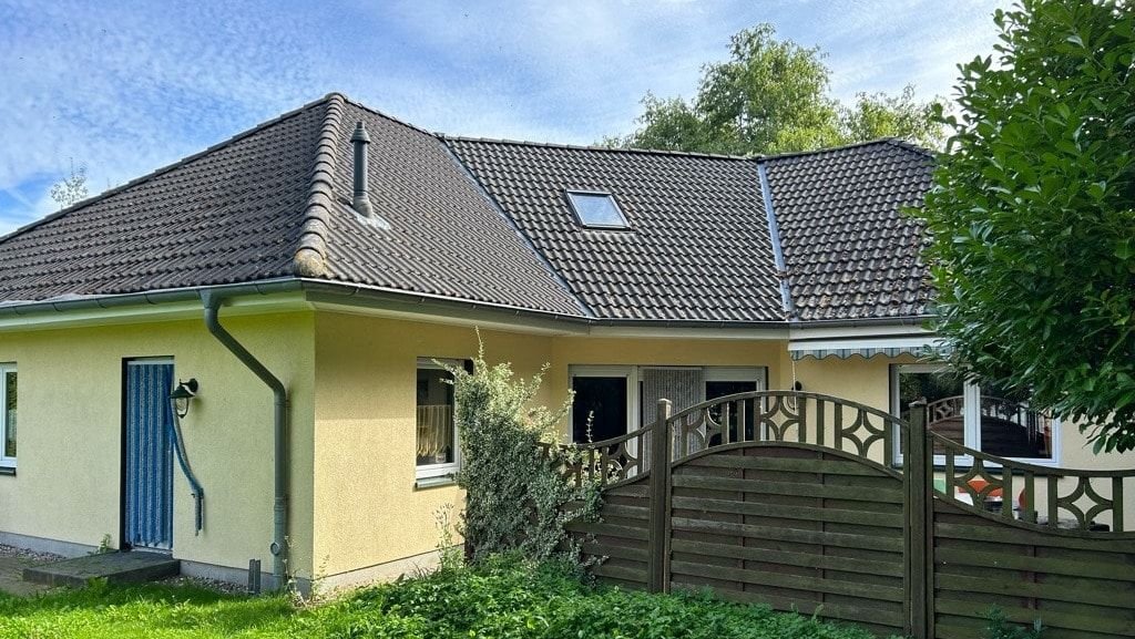 6 rooms House in Vorpommern-Rugen, Germany No. 170310