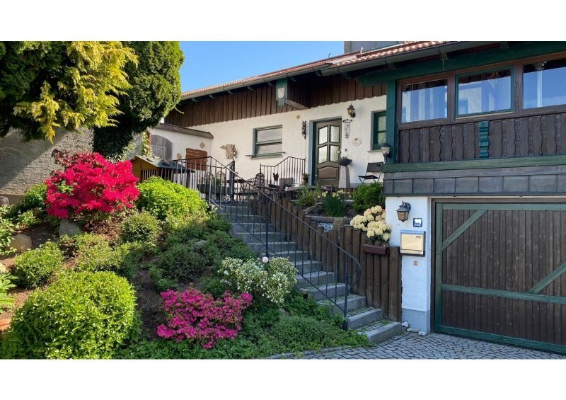 Дом с 5 комнатами в Фрайунг-Графенау, Германия № 184412