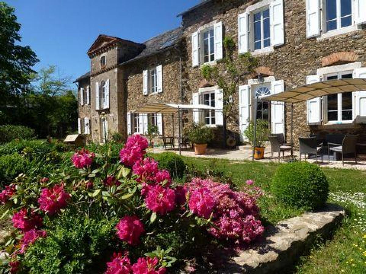 18 bedrooms House in Rodez, France No. 25044