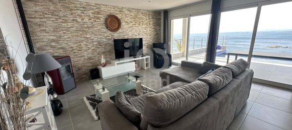 3 bedrooms Villa in Girona, Spain No. 183971 2