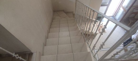 Dúplex de 3 habitaciónes en Lusciano, Italy No. 30945 7