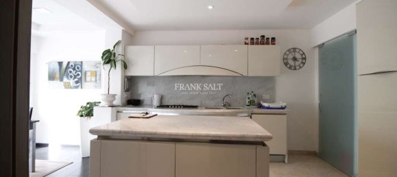 Apartamento de 3 dormitorios en Saint Julian's, Malta No. 8678 3