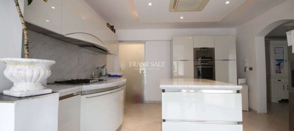 Apartamento de 3 dormitorios en Saint Julian's, Malta No. 8678 2