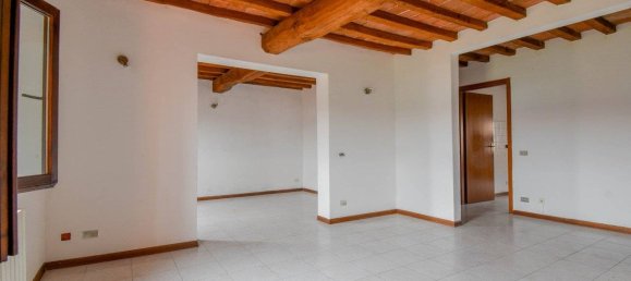 3 Schlafzimmer Wohnung in Modena, Italy, Nr. 106646 4