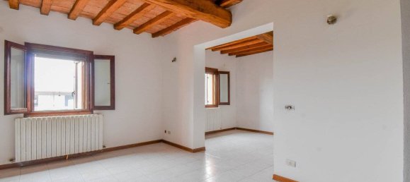 3 Schlafzimmer Wohnung in Modena, Italy, Nr. 106646 3