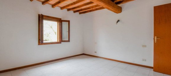 3 Schlafzimmer Wohnung in Modena, Italy, Nr. 106646 12