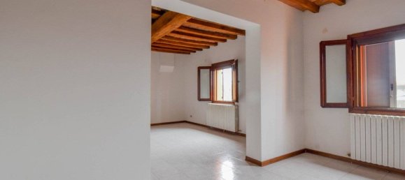3 Schlafzimmer Wohnung in Modena, Italy, Nr. 106646 6
