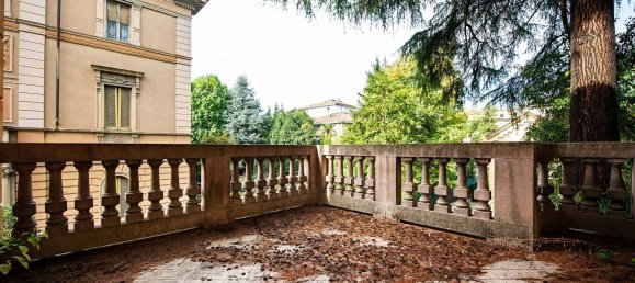 15-salle Villa à Bergamo, Italy No. 157969 7