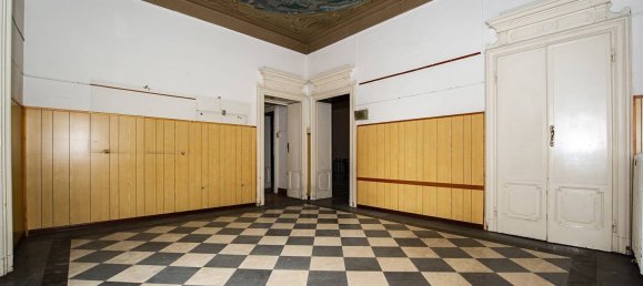 15-salle Villa à Bergamo, Italy No. 157969 8