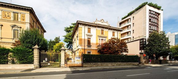 15-salle Villa à Bergamo, Italy No. 157969 2