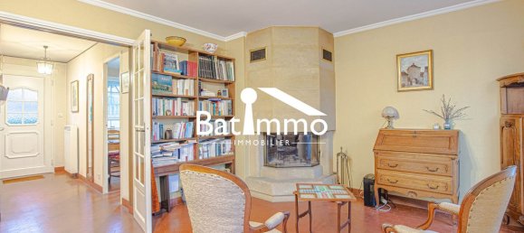 4 bedrooms House in Marly, France No. 151900 3