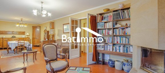 4 bedrooms House in Marly, France No. 151900 4