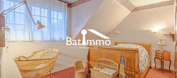 4 bedrooms House in Marly, France No. 151900 16