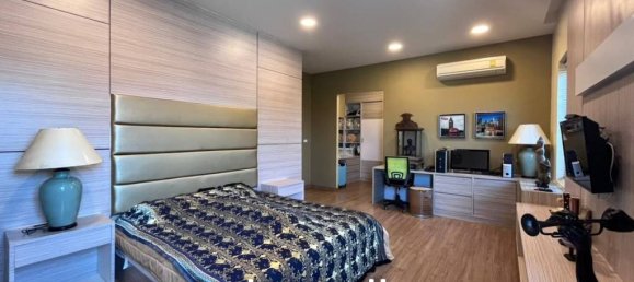 4 bedrooms Cafe / restaurant in Pattaya, Thailand No. 15695 3